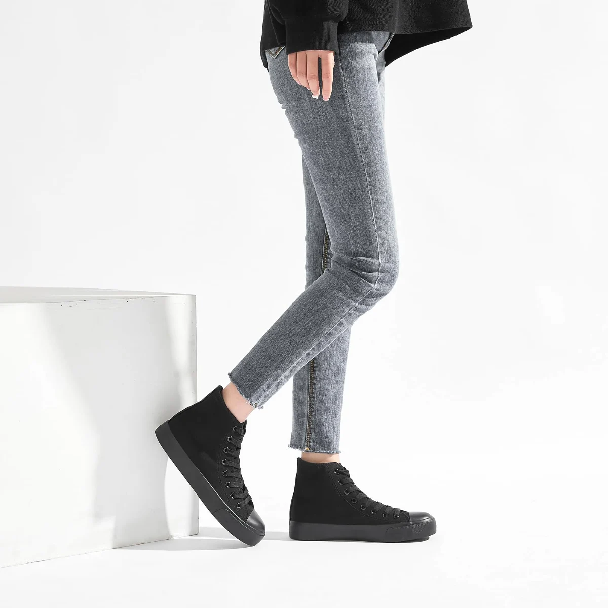 ZGR Classic High Top Canvas Sneaker in Full Black, worn