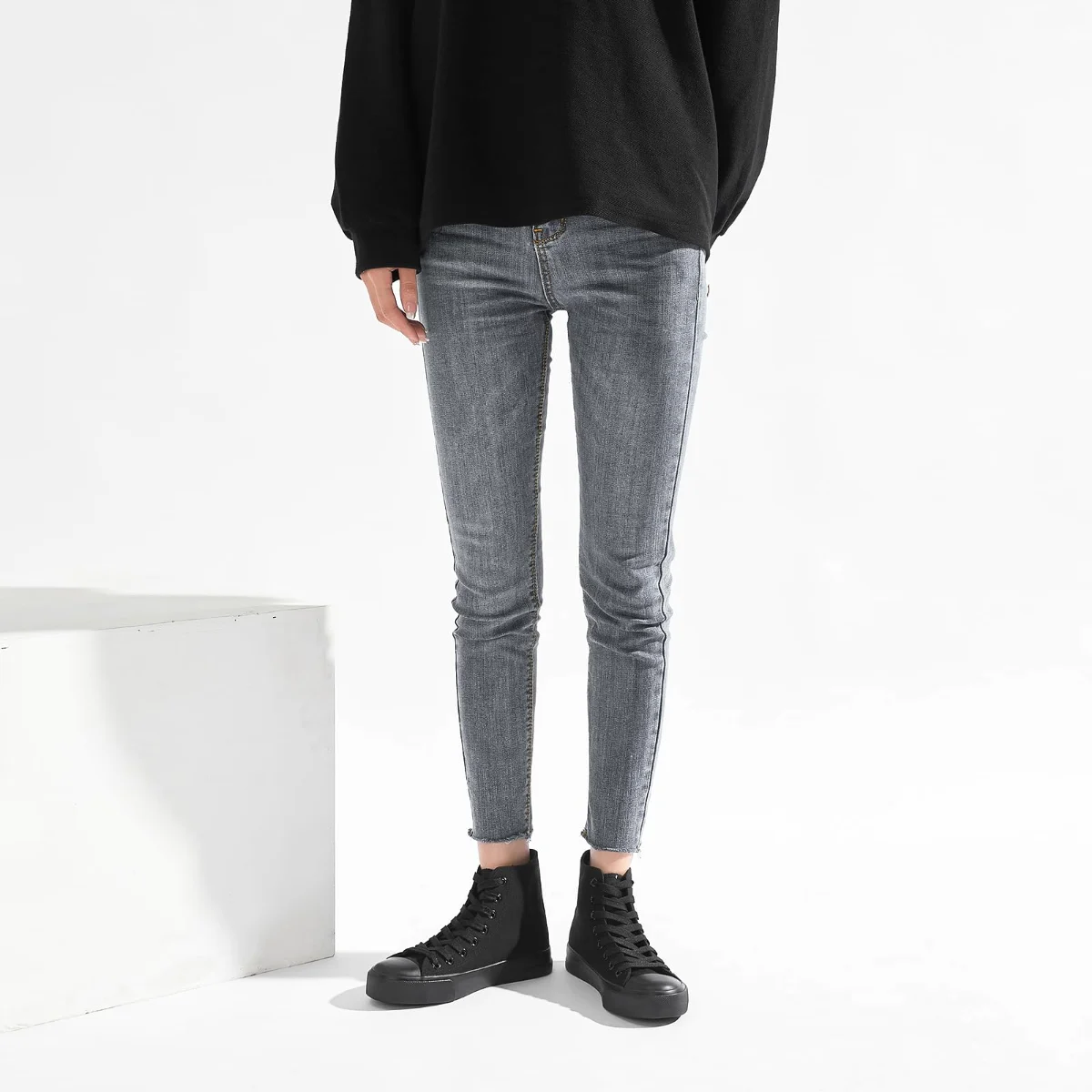 ZGR Classic High Top Canvas Sneaker in Full Black, worn