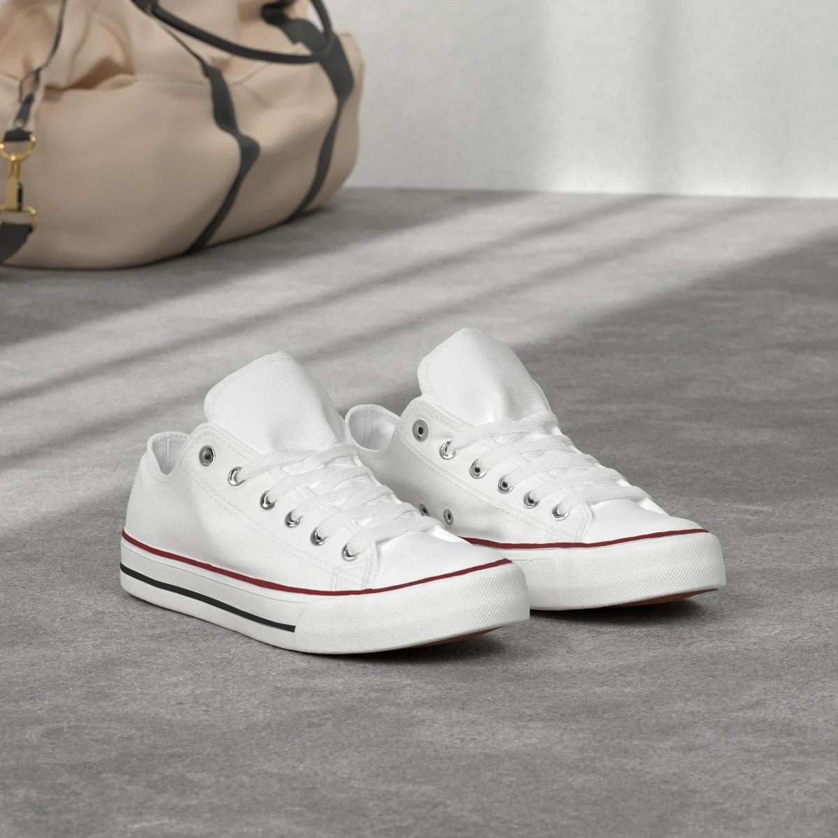 ZGR Classic Low Top Canvas Sneaker in White